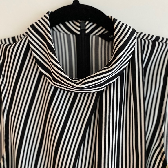 Karen Mullen Assymetrical sleeveless top - Picture 2 of 4